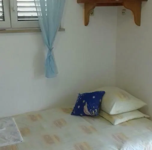 House Rasohatica Tare بيت للعطل Zrnovo